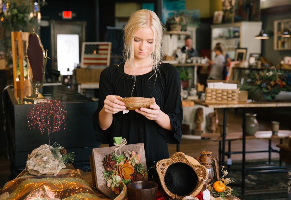 Explore the unique shopping blend of tradition and modernity in Nixa, MO.